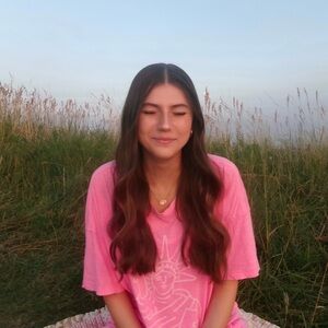 Meet your Posher, Stella